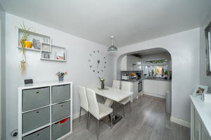 KITCHEN/DINER- click for photo gallery